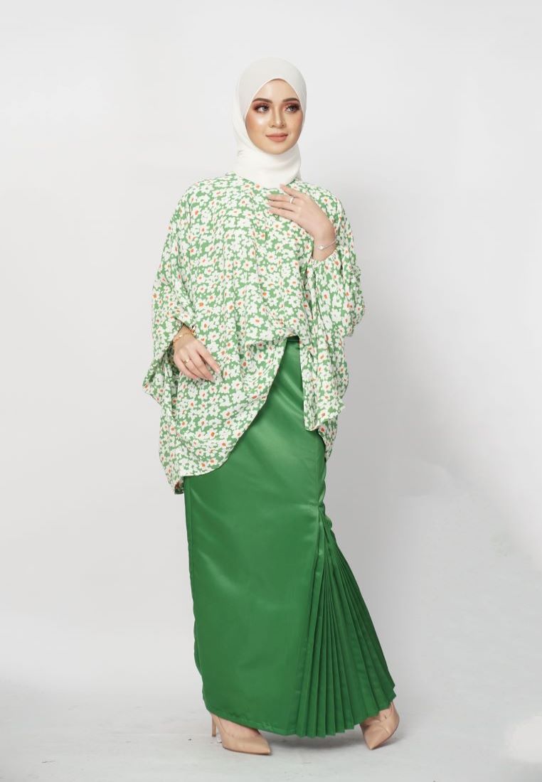 Daisy Billowy Bell Sleeves Kurung - Green