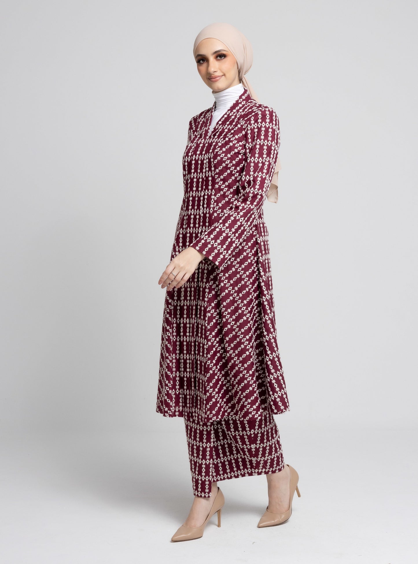 Vanessa Kebarung Sulam Classic - Maroon